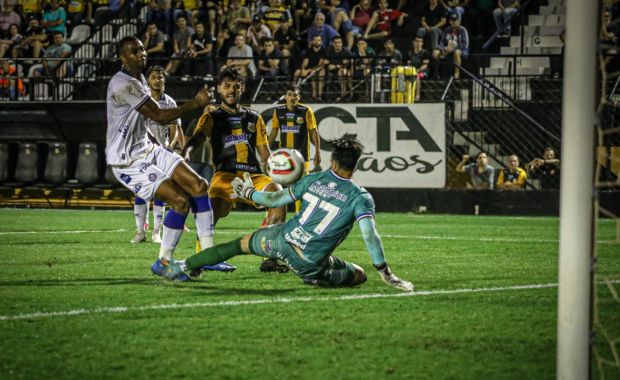 Goleiro do Fluminense é colocado como alvo do Bahia para 2023 