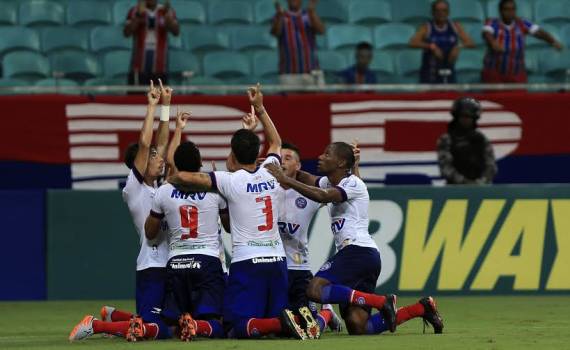 2016-05-14-20-09_Bahia_Bahia_comemora_gol_divulgacao