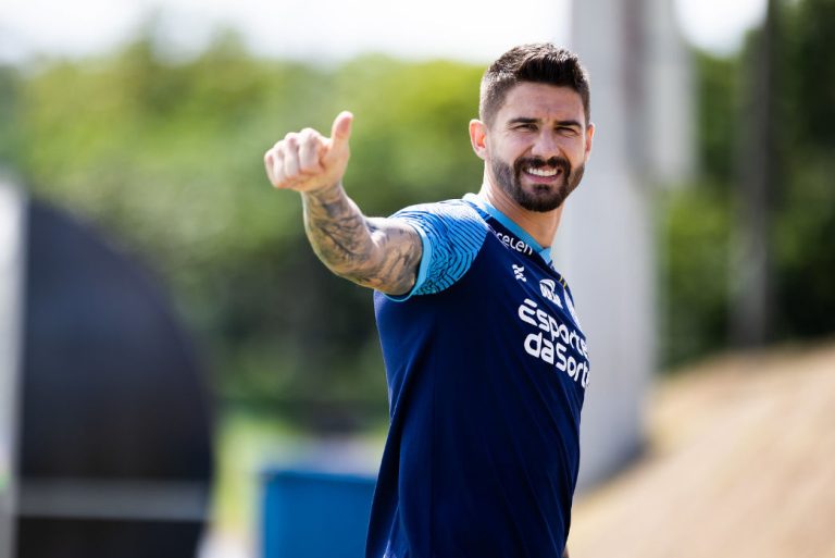 Everaldo em treino do Bahia