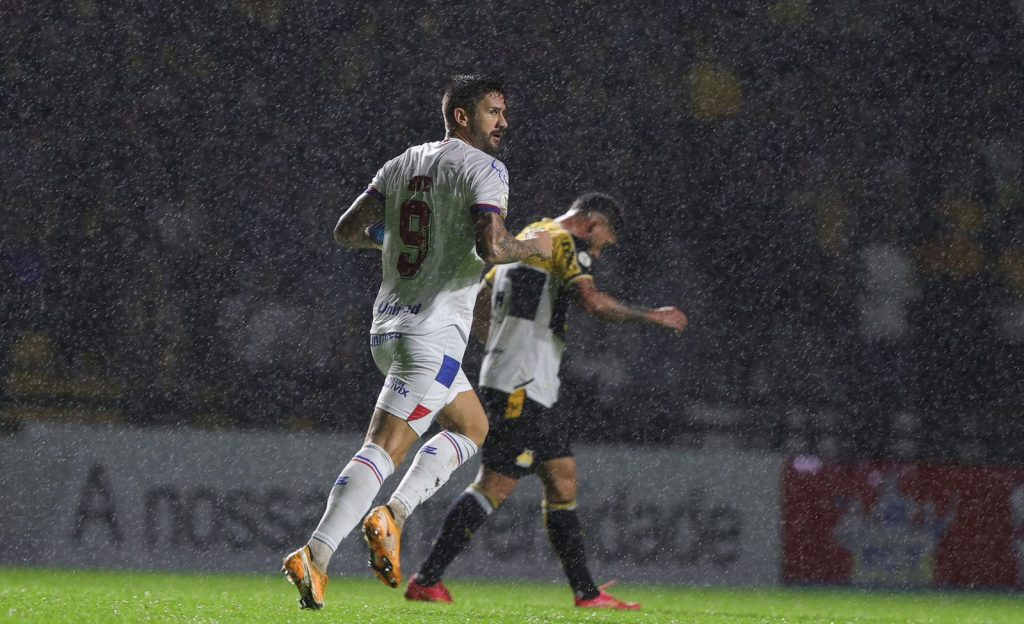 everaldo, atacante do Bahia