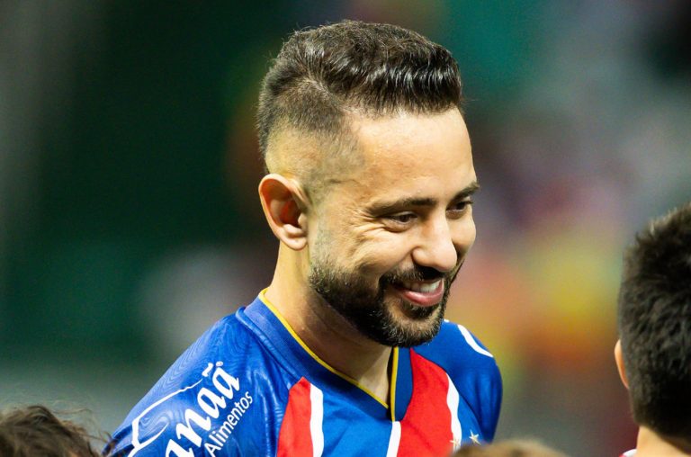 Everton Ribeiro, Bahia