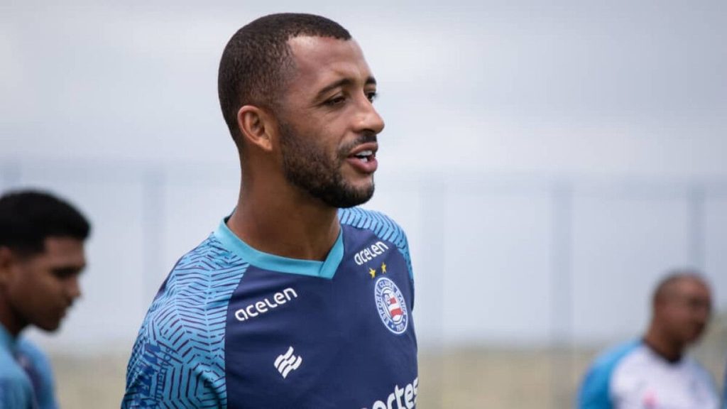 Vitor Hugo em treino do Bahia 2023