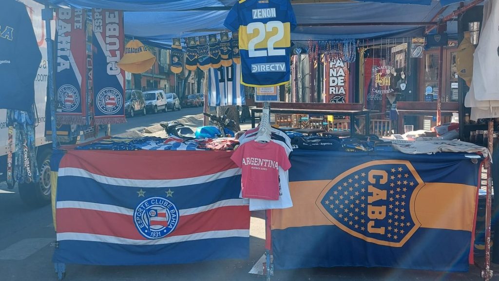 Argentina apaixonada pelo Bahia Bahia no bairro do Boca Juniors