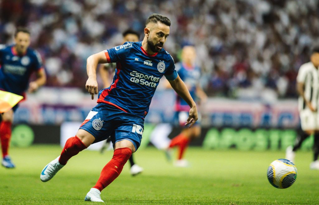 Everton Ribeiro , bahia