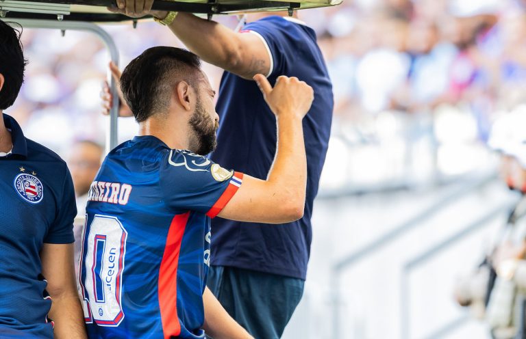 Everton Ribeiro olho, bahia