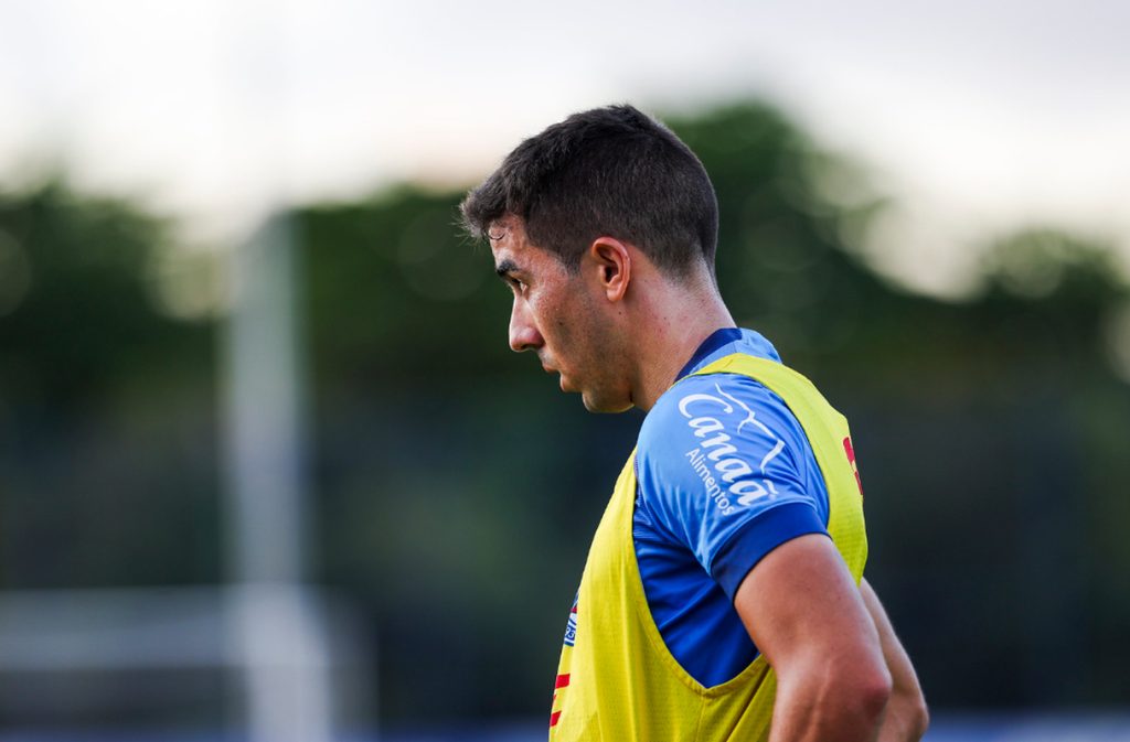 De Pena em treino do Bahia