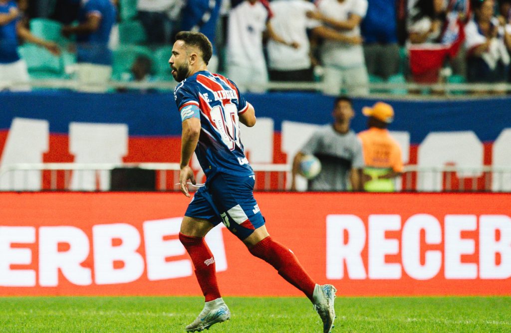 everton ribeiro durante jogo do bahia