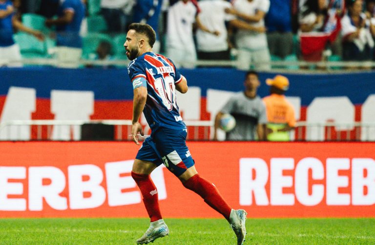 everton ribeiro durante jogo do bahia