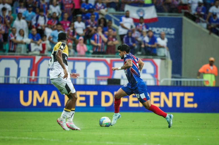 Cauly em jogo pelo Bahia contra o Criciúma