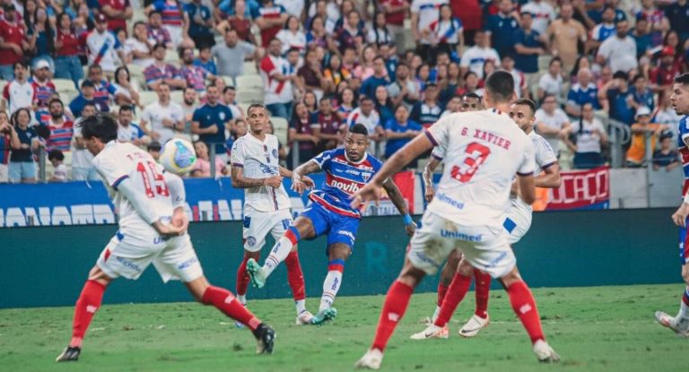 fortaleza x bahia no castelao