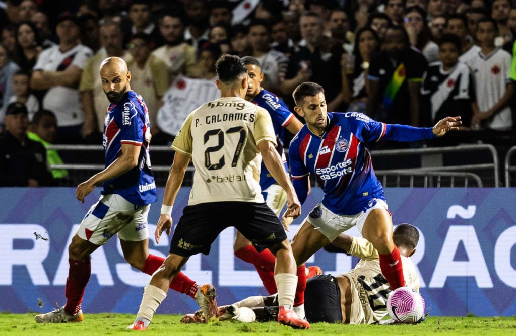 acevedo em jogo pelo bahia