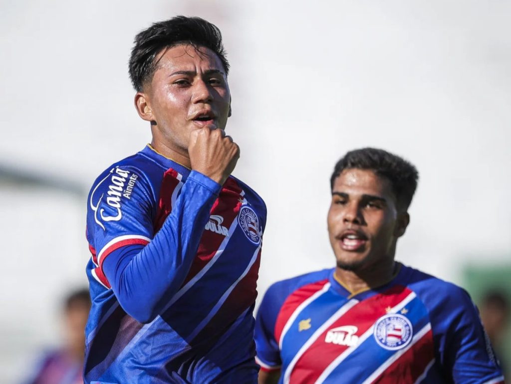 Bahia sub-20 comemora gol marcado por Waliffer
