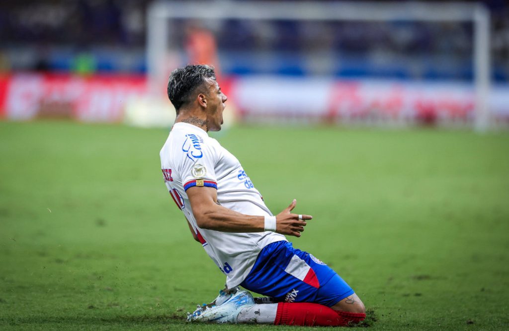 lucho rodríguez em cruzeiro x bahia em jogo da série a