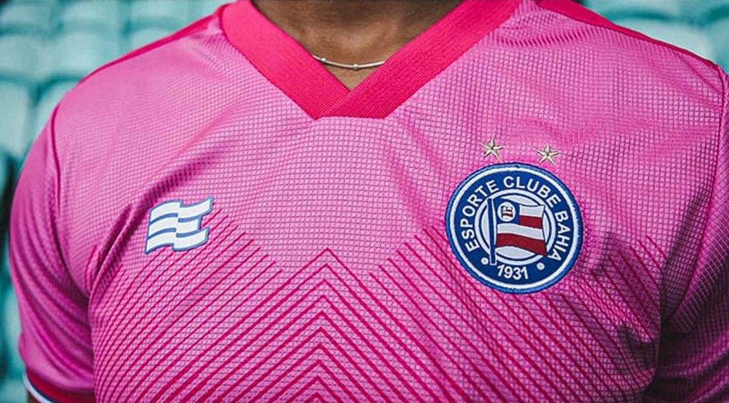 Nova camisa rosa do Bahia em homenagem ao outubro rosa