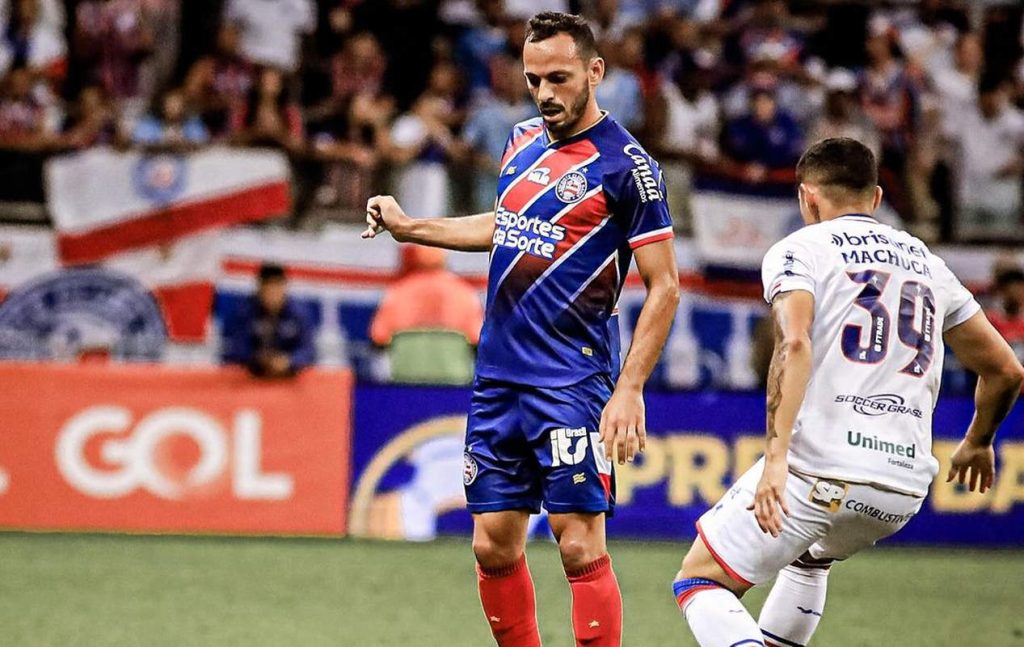 yago felipe em jogo pelo bahia contra o fortaleza em 2024