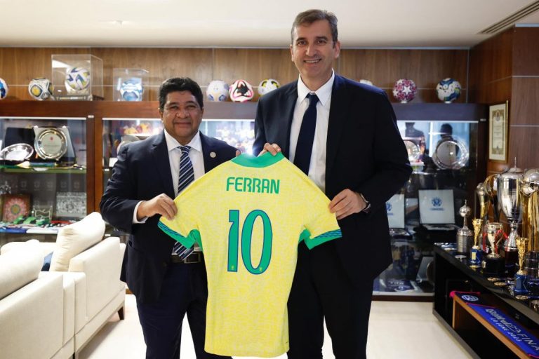 ferran soriano e ednaldo rodrigues na cbf discutem bahia e futebol brasileiro