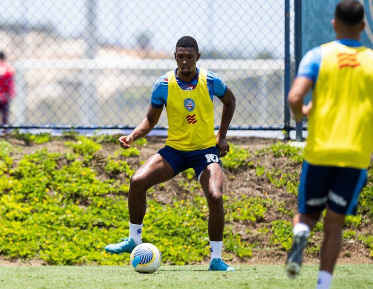 kanu em treino do bahia