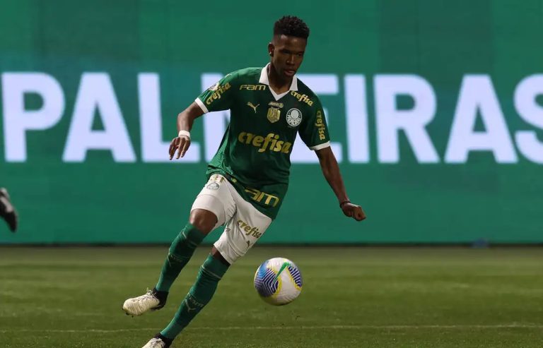 estevao em campo pelo palmeiras