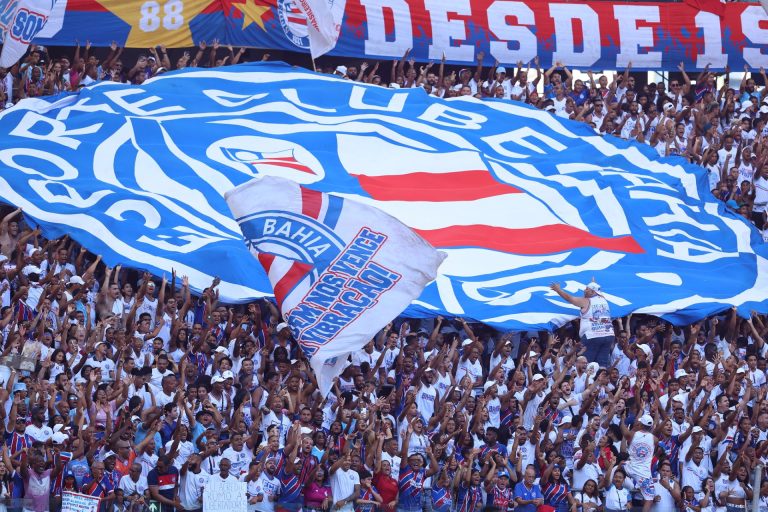 Torcida do Bahia lotando a Fonte Nova