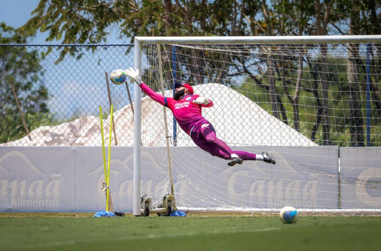 danilo em treino do bahia