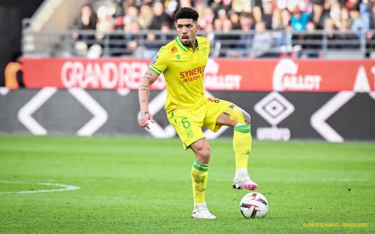 douglas augusto, alvo do bahia