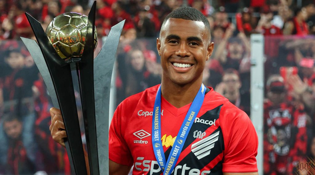 alvo do bahia, erick em jogo do athletico