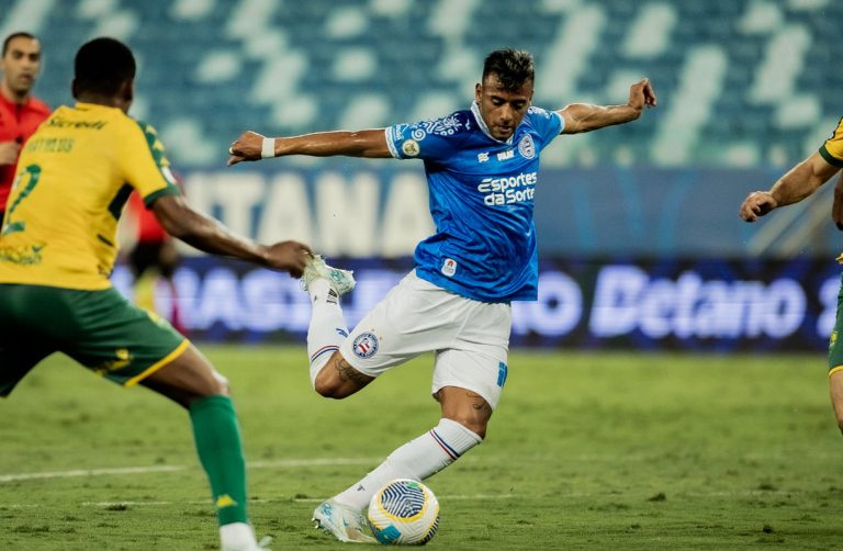 lucho rodríguez em jogo do bahia