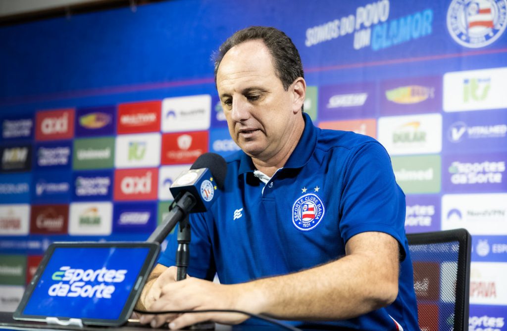 rogério ceni em coletiva no bahia