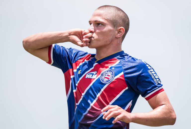 dell comemora gol pelo bahia na copinha