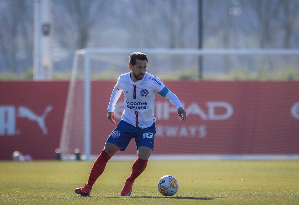 everton ribeiro em pré-temporada do bahia