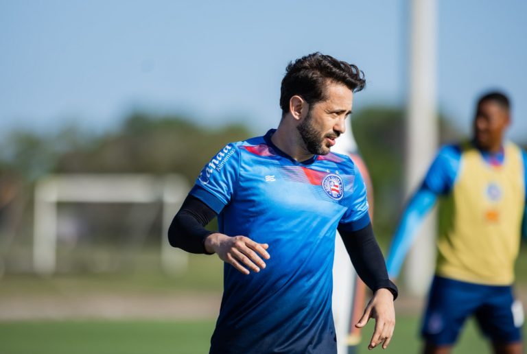 everton ribeiro em treino do bahia
