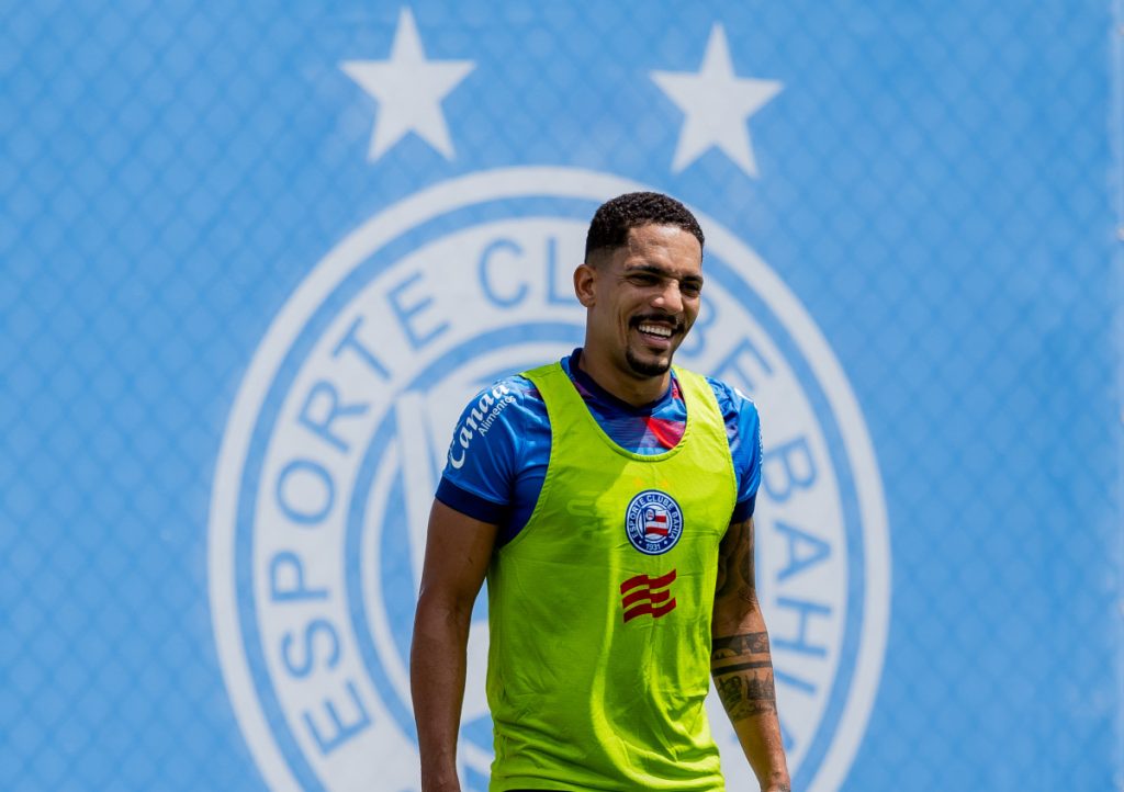 gilberto em treino do bahia