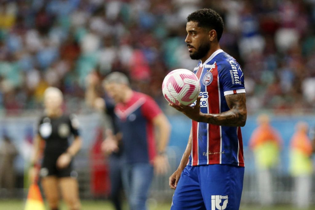 matheus bahia, lateral