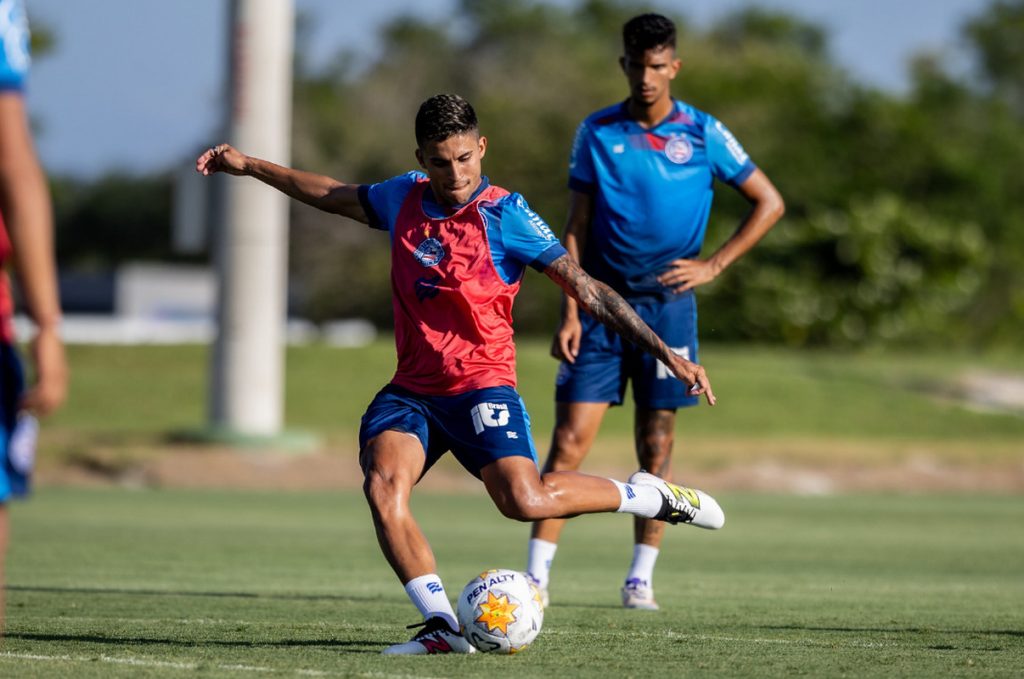 rodrigo nestor em treino do bahia