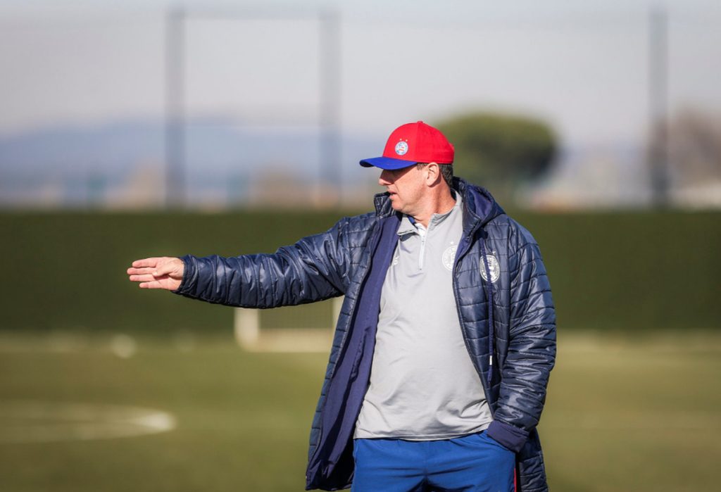 rogério ceni em treino do bahia