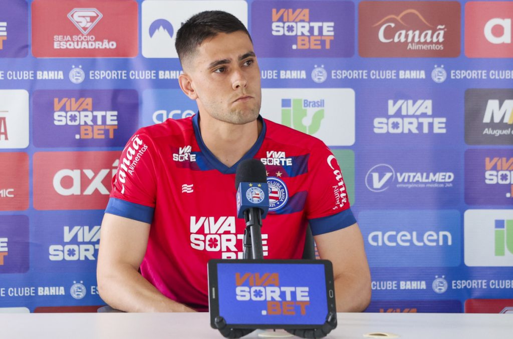 dênis jr em coletiva no bahia