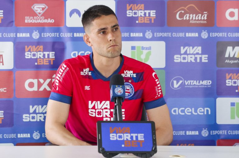 dênis jr em coletiva no bahia