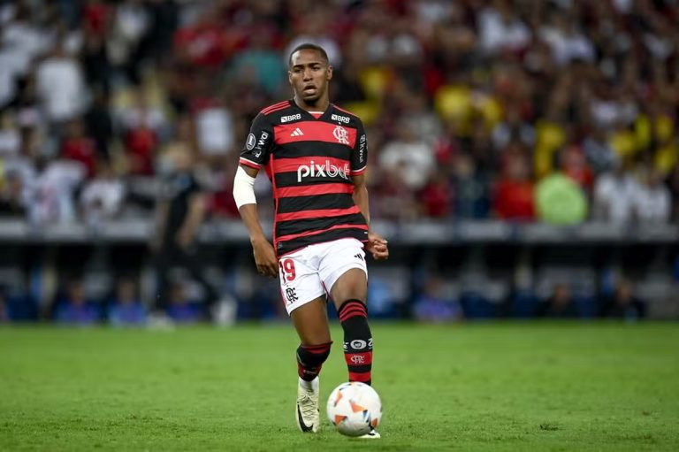 lorran, alvo do bahia, jogando no flamengo