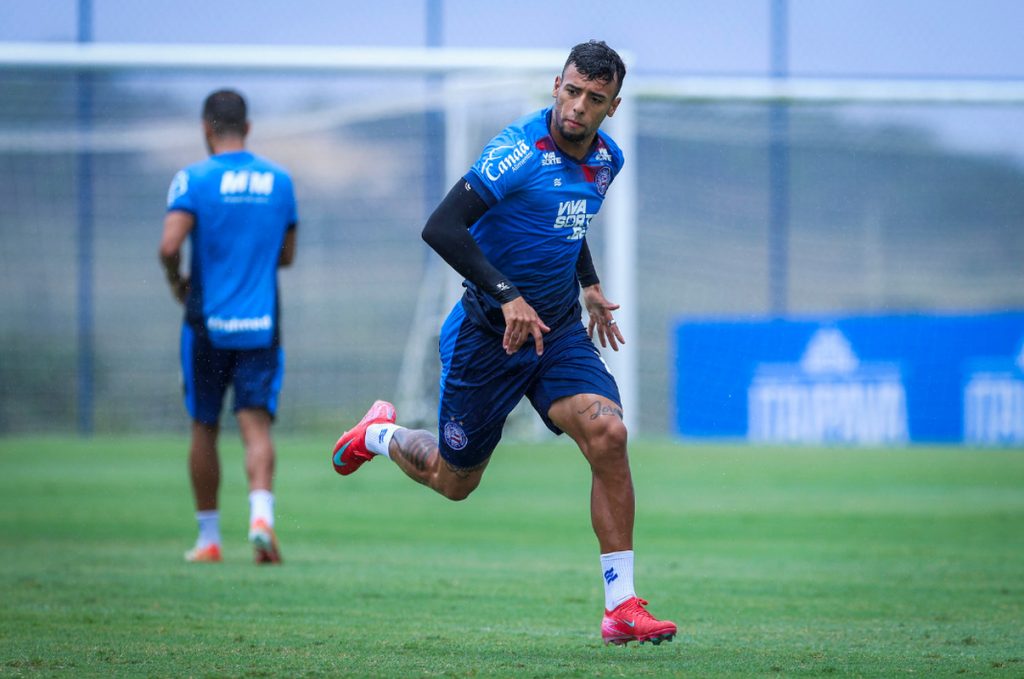 lucho em dia de treino do bahia