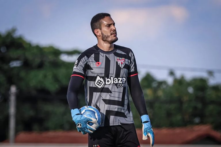 ronaldo, alvo do bahia