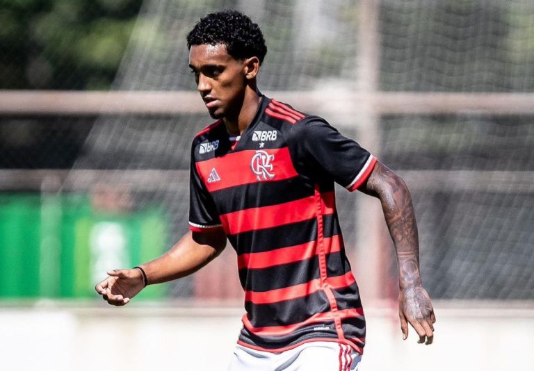 lucyan, jogador do bahia, no flamengo