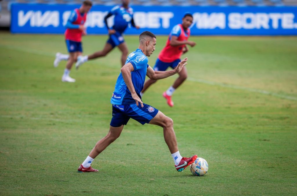 gabriel xavier em treino do bahia