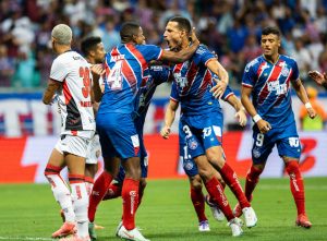 gol do bahia no ba-vi, zaga gabriel xavier e kanu