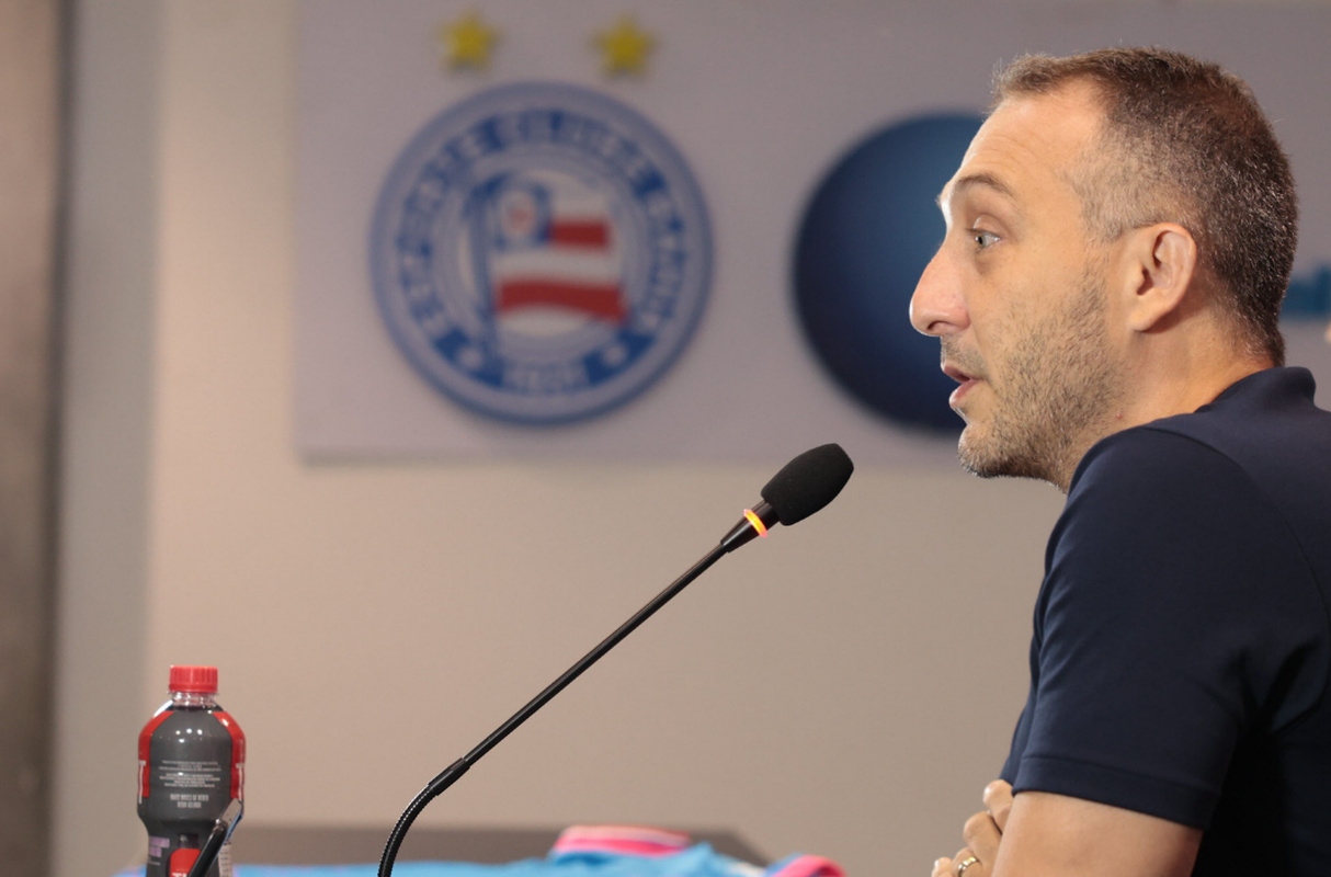 santoro em coletiva do bahia