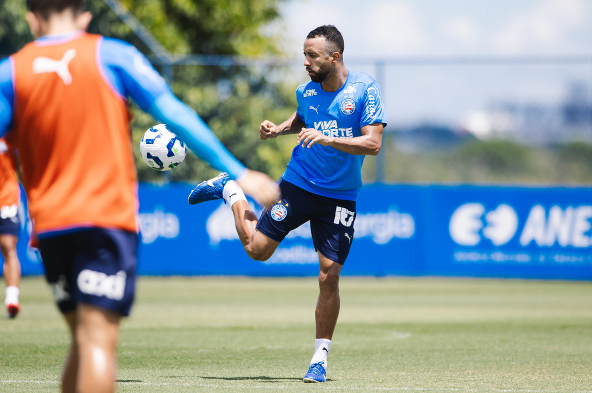 caio alexandre no ct do bahia