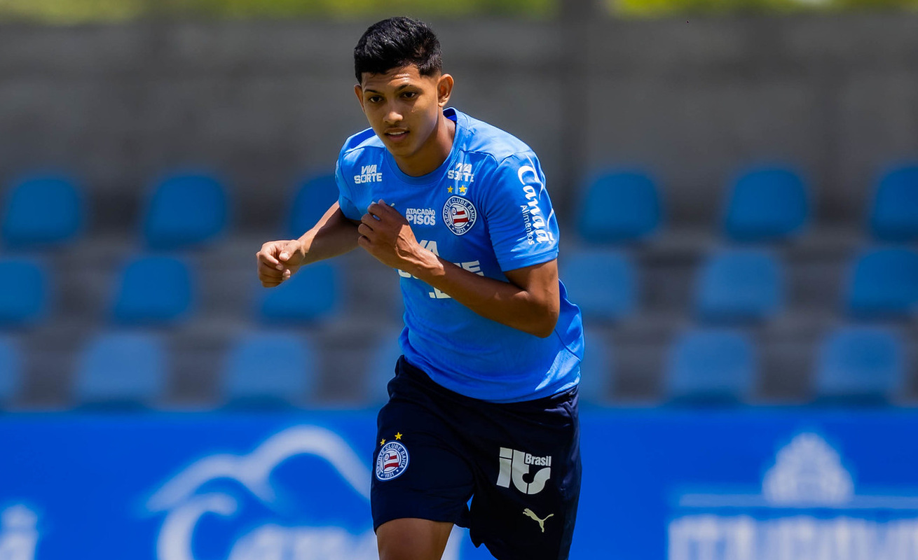 erick pulga em treino do bahia