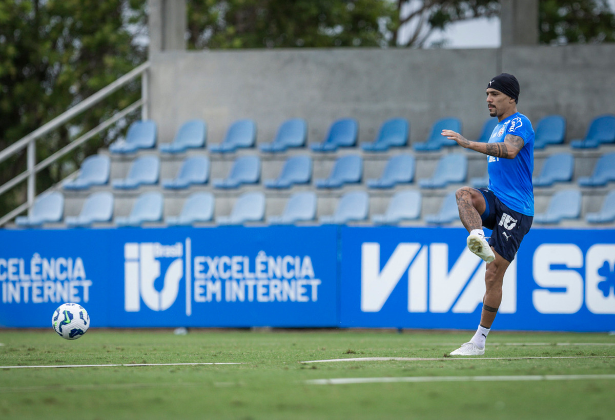 gilberto em treino do bahia