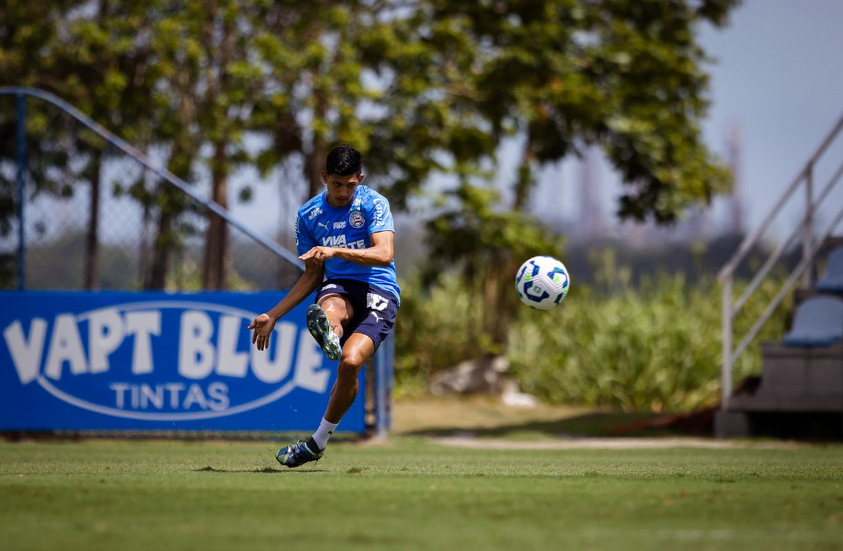 pulga em treino do bahia