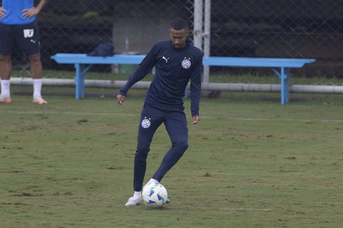 ademir em treino do bahia