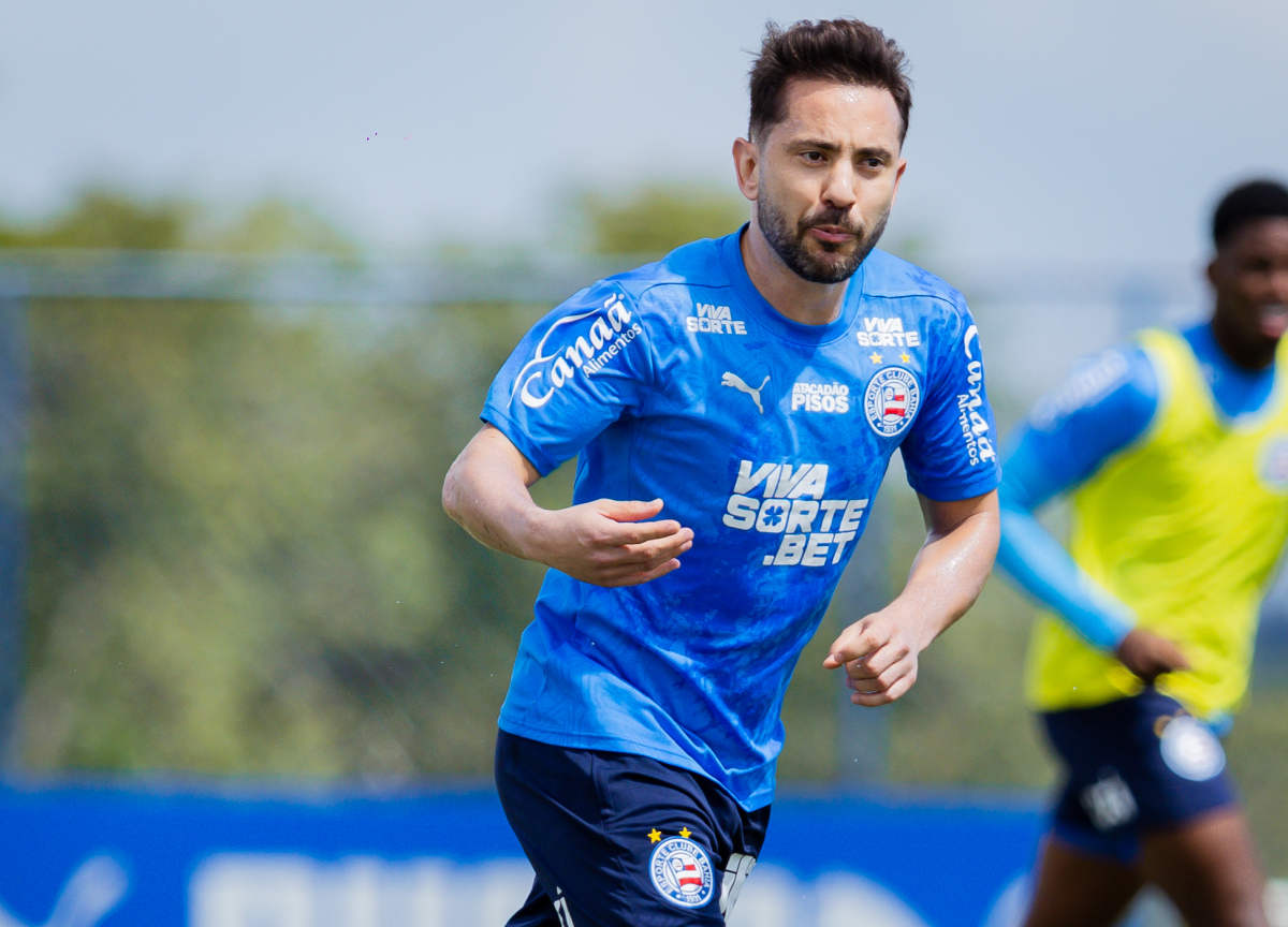 everton ribeiro em treino do bahia
